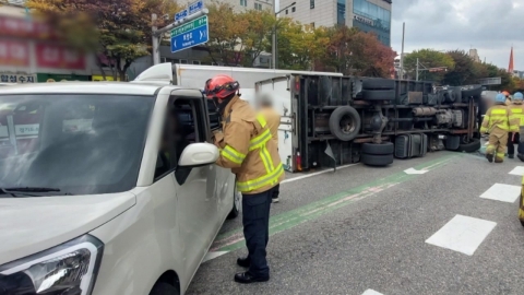 Drunk car breaching centerline...A series of 'bang bang' on the fallen truck.