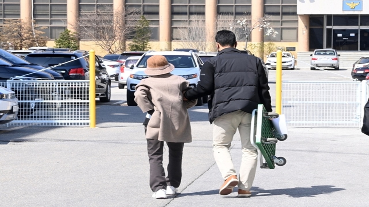 강릉 급발진 의심 사고로 손자 사망…"할머니는 죄가 없다"