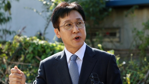 Democratic Party of Korea seeks arrest warrant for Shin Young-dae on charges of "bribe and election manipulation."