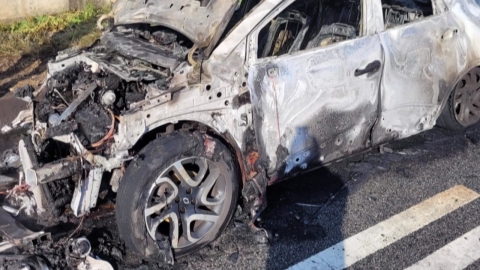 The car that was driving on the Gwangju National Road in Gyeonggi Province...No casualties.