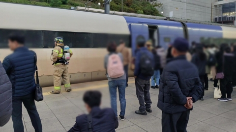 Seoul-Mokpo KTX Sancheon Train Failure...Transfer to a makeshift train in 57 minutes.