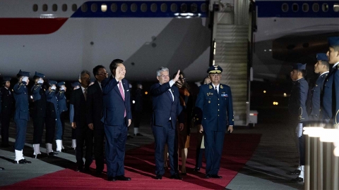 President Yoon will meet with President Xi Jinping for the first time in two years tomorrow.Attending the APEC Summit