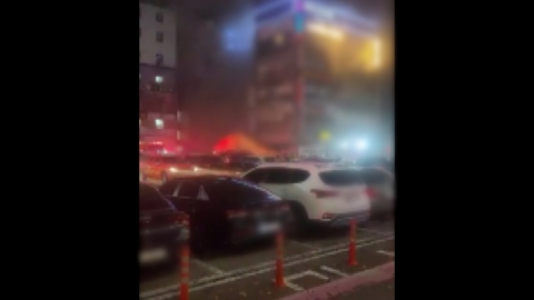 At a motel in Ansan, Gyeonggi Province, the fire..."Second level of response is issued."