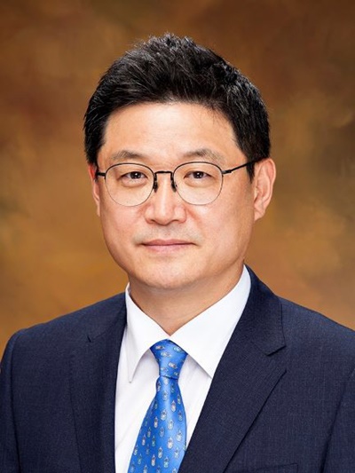 Sung Dong-gyu, Professor of Chung-Ang University, 3rd standing auditor of the Korea Creative Content Agency 