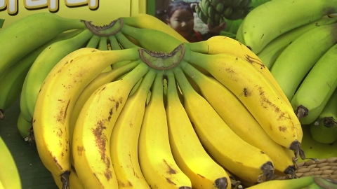 "Get rid of bananas wherever I go".Swedish minister's demand 'suddenly'