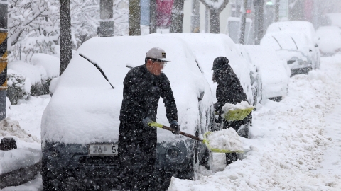 [Breaking News] Seoul Metropolitan Government's Lunar New Year Special Report, Up to 8cm...a sliding emergency on the way to work