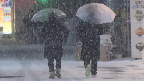 [Weather] From the first snow, 'heavy snow' is 30cm in Gangwon-do, up to 10cm in Seoul...an emergency on the way to work