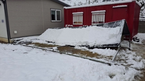 The garage collapsed in Yangpyeong...He died in his 80s as he was working on snow removal.