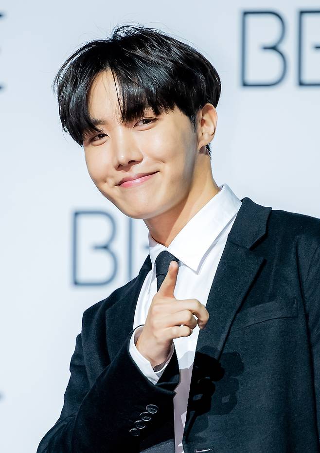 BTS j-hope reveals his daily life...Appearing on "I Live Alone". 