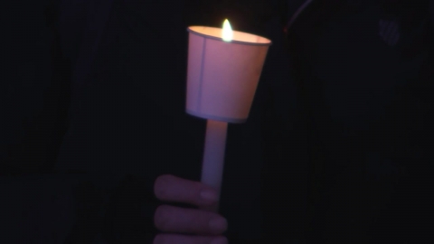 Candles lit up downtown for 2nd day "Yoon Suk Yeol's regime to step down"