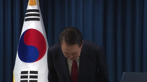 President Yoon apologizes to the public... "It's up to the party to stabilize the political situation, including the term of office."