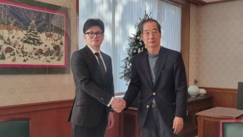 The government's 'impeachment vote' is closely watched...Han Deok-soo and Han Dong-hoon Meeting