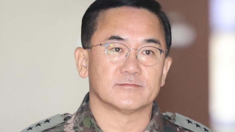  '비상계엄' 핵심 여인형 전 방첩사령관 검찰 출석