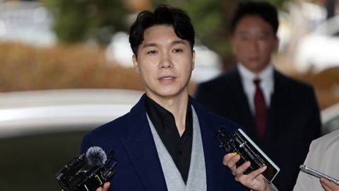 "Misdemeanor"...Park Soo-hong's brother-in-law found guilty of spreading rumors of cohabitation. 