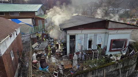 A fire in a detached house in Sampae-dong, Namyangju...a woman in her 80s who is seriously ill