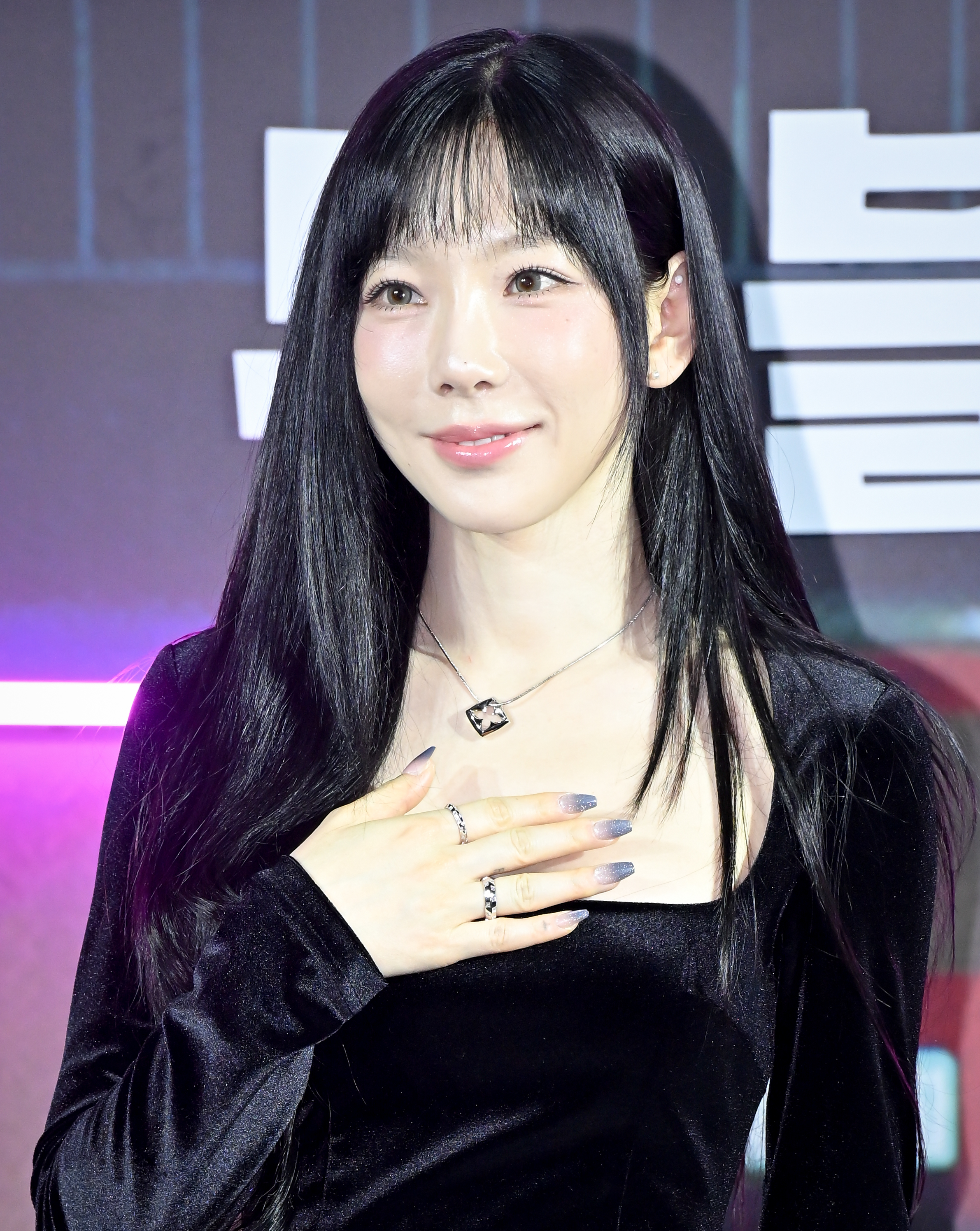 Girls' Generation Taeyeon announces that SM will not participate in the Seoul concert.