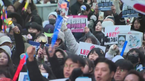 "The Holy Land of May 18." Gwangju...Shouting at the passing of the impeachment motion