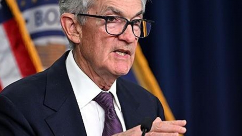 U.S. interest rates are cut by another 0.25%p...4 → 2 cuts expected next year