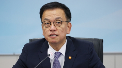 [Breaking News] Acting Chief Minister Choi Sang-mok urgently instructs all ministries to "do our best not to shake people's daily lives."