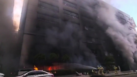 [Breaking News] Fire in an eight-story building near Yatap Station... "Reporting many isolated"