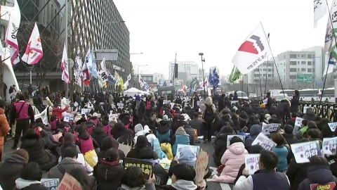 Pro-impeachment "Let's gather on Saturday"...The opposition rally continues.