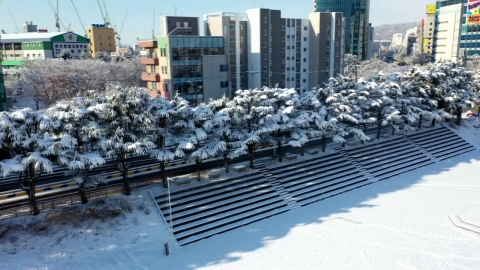 "A cold wave in Frozen." The west coast of North and South Chungcheong Province...Up to 30cm more.