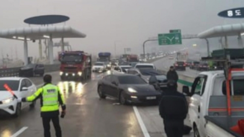 A series of 40-fold crashes in Goyang and Munsan...a traffic jam on the way to work