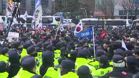 [속보] 경호처, 서부지법 경비 강화…울타리 겹겹이 설치