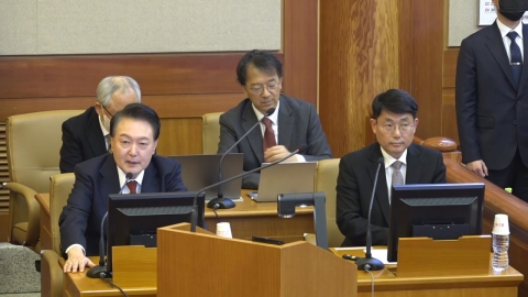 President Yoon appears at the Constitutional Court...Ruling party 'Careful' and opposition party 'concerned'