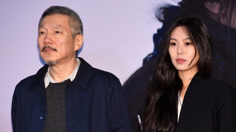 Hong Sang-soo's new film enters the competition section of the Berlin Film Festival..."Pregnancy." Will Kim Minhee attend?