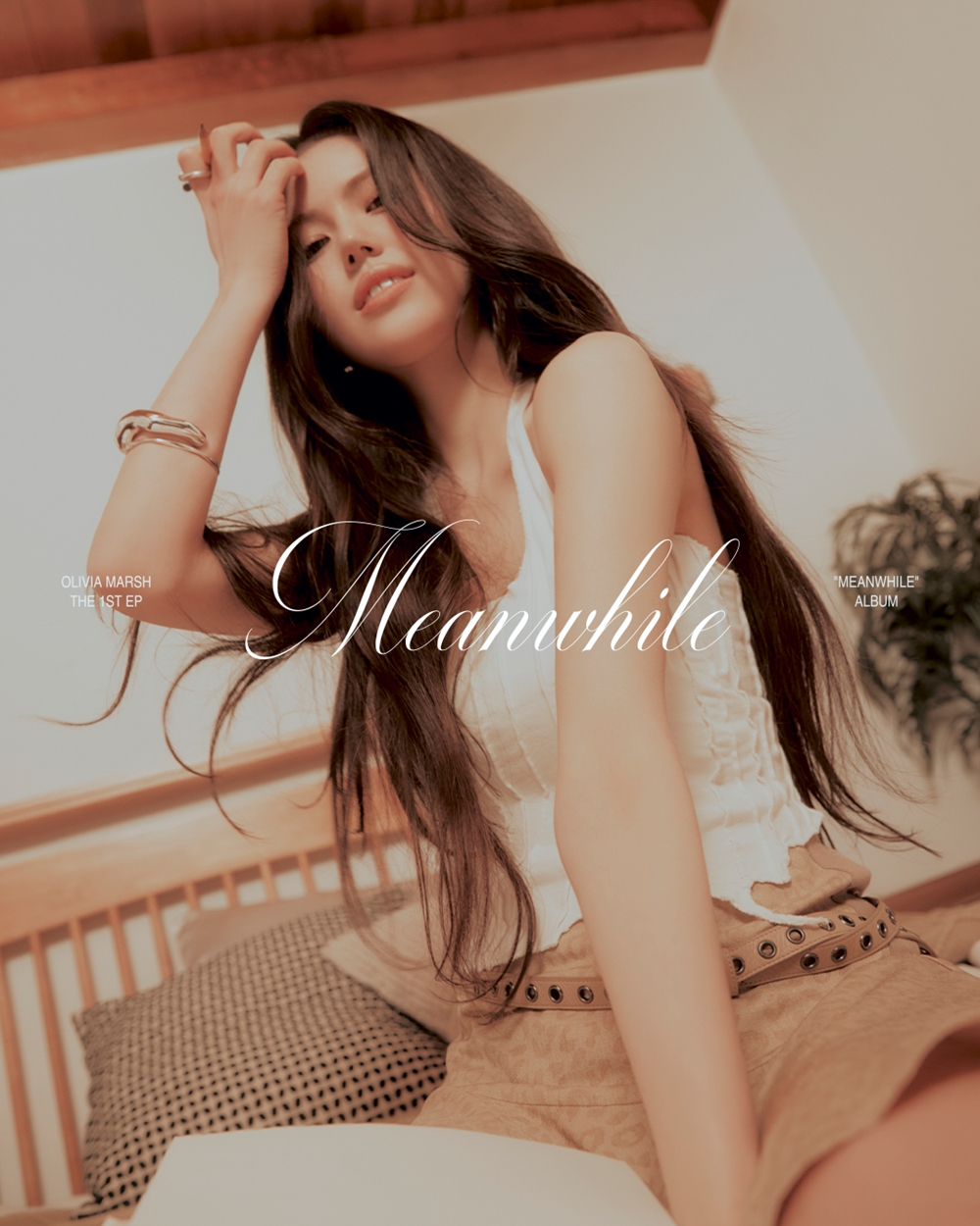올리비아 마쉬, 첫 EP 'Meanwhile' 콘셉트 포토 공개