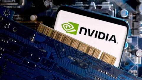 엔비디아, AI 투자 확대에 5% 상승...딥시크 충격 극복