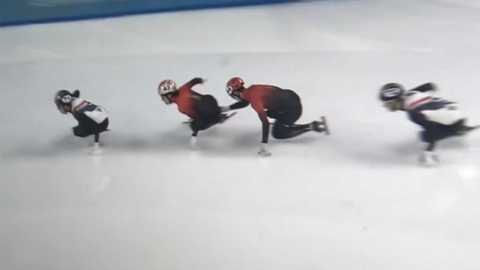 '중국 귀화' 린샤오쥔, 반칙으로 금메달 의혹..."뒤에서 밀어줘"