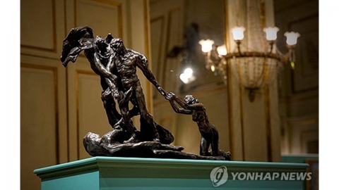 버려진 아파트에서 발견...카미유 클로델 '성숙의 시대' 47억에 낙찰