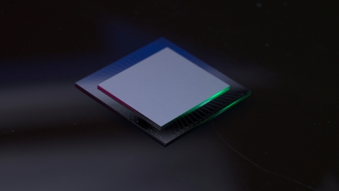 아마존, 자체 개발 첫 양자컴 '오셀롯' 공개...구글·MS와 경쟁 가속화