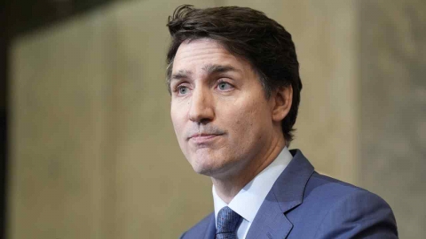 캐나다 총리 "트럼프 관세 어리석은 짓...즉시 보복"