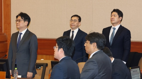  이창수·조상원·최재훈 검사, 탄핵소추 기각…소추안 통과 98일 만