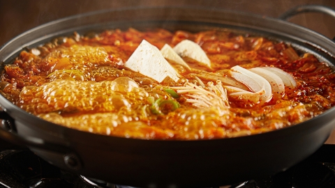 서울 김치찌개 백반 평균 8,500원…냉면·비빔밥도 올라