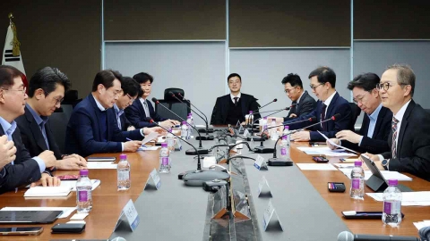 산업부, '미 관세 피해 우려' 가전 등 5개 업종 긴급회의