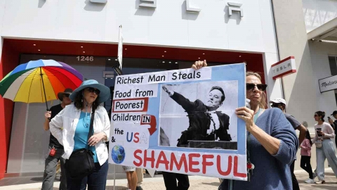 월가 낙관론자, 테슬라 목표주가 43% 내려..."잠재고객 10% 잃어"