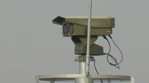  군 "동부전선 북한군 10여 명 군사분계선 침범...경고사격 후 북상"