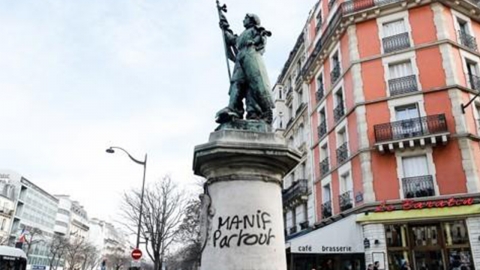 파리시, 그라피티와 전쟁 선포..."연간 피해액 100억 원 육박"