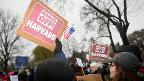 트럼프, 하버드대에 추가 보복...'교칙 변경 요구' 공문 공개에 격분