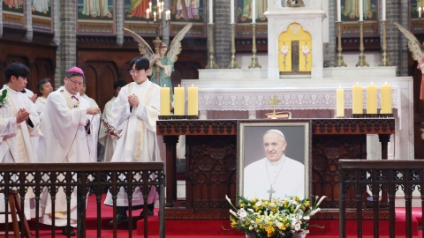 교황 선종 이용 온라인 사기 기승...조회 수 노린 가짜뉴스도 등장