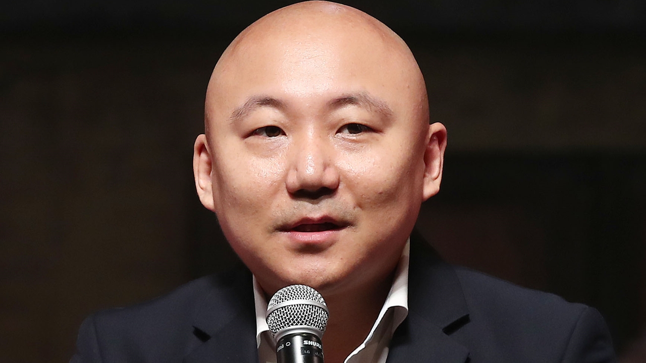 주호민 "특수교사 무죄 판단 존중...당분간 활동 중단"
