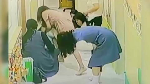 "아기가 숨 안 쉬어요!" 엄마 외침에 뛰어든 원장…8개월 아기 살렸다