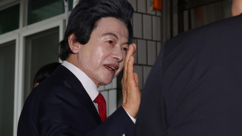 \'사기·신도 추행 혐의\' 허경영, 구속 갈림길…혐의 부인