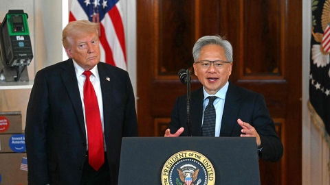 고향 타이완 찾은 젠슨 황 "트럼프, AI 중요성 잘 알아...타이완, 기술 생태계 중심"