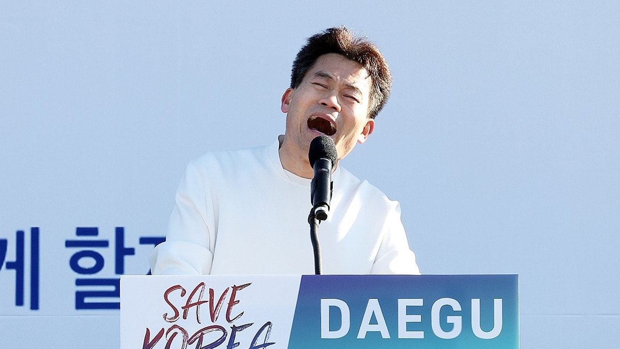 전한길 "은퇴 아니라 잘린 것...유튜브 슈퍼챗도 막혀"