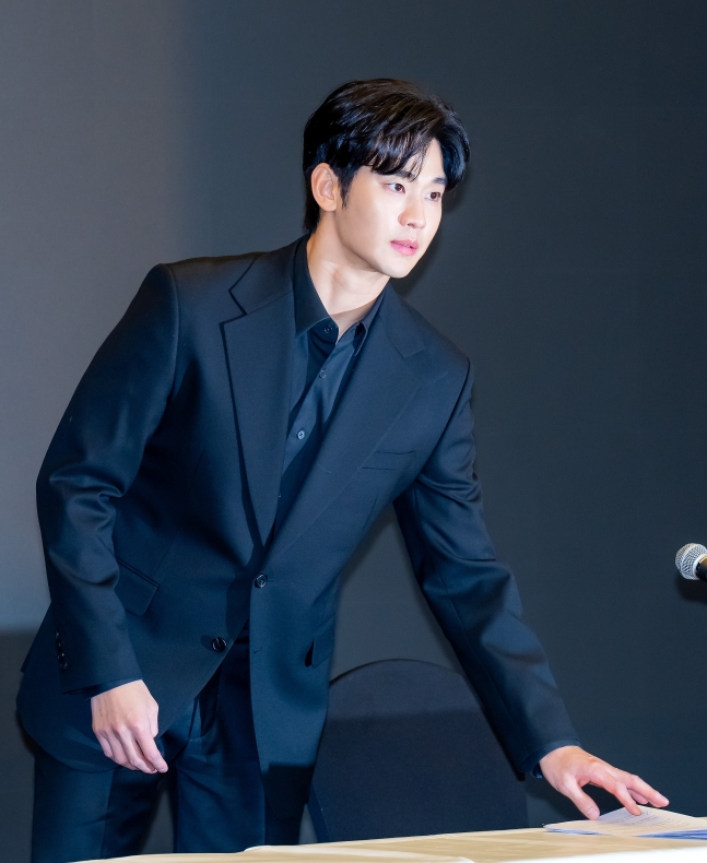 김수현, 대만서도 60억 원 손배소 피소 위기